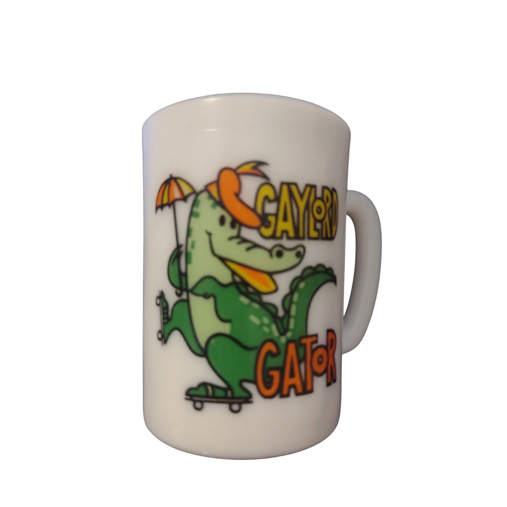 Vintage 1981 Gaylord‎ Gator Milk Glass Mug Skateboarder White 80s Avon